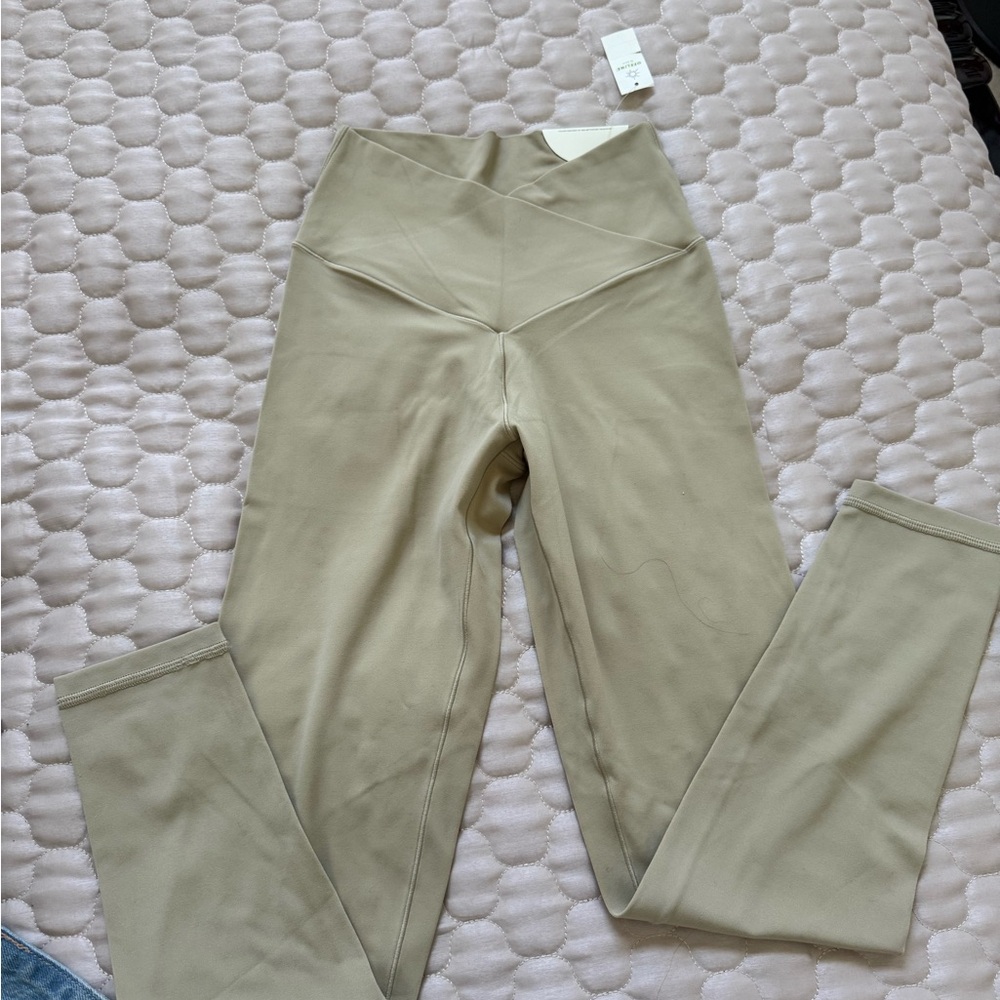Aerie Offline Crossover Leggings BNWT